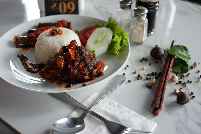 Rekomendasi Bumbu Rendang di Indomaret (Foto ilustrasi rendang) Sumber: pixabay/ DennyLubis