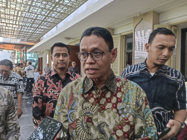 Wakil Menteri ESDM, Yuliot Tanjung di kantornya, Jumat (13/6/2025). Foto: Muhammad Fhandra Hardiyon/kumparan