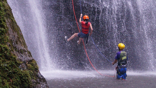 Canyoneering di Jogja. Foto hanya ilustrasi bukan tempat sebenarnya. Sumber foto: Pixabay.