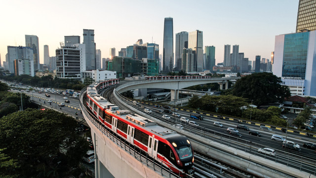 Ilustrasi LRT Jabodebek. Foto: Shutterstock