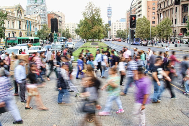 Kemampuan individu dalam memberikan respons atau tindakan sesuai dengan perasaan/perilaku orang lain dipahami sebagai konsep. Foto hanya ilustrasi. Sumber foto: Unsplash/Mauro