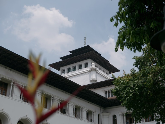 Ilustrasi Mitos Gedung Sate, Foto: Unsplash/Ari Nuraya
