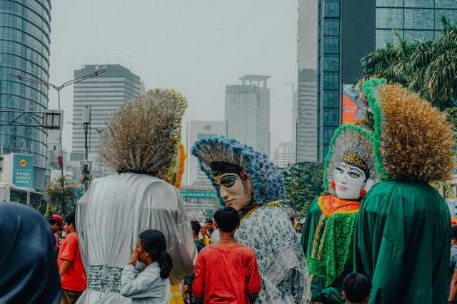 Cara ke PRJ 2025 Naik Transjakarta. Foto hanya sebagai ilustrasi, bukan gambar sebenarnya. Sumber foto: Unsplash-Mahendra Putra