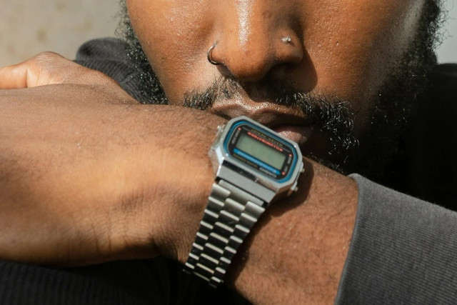 Ilustrasi jam tangan solar murah. Foto: unsplash.com/abiv