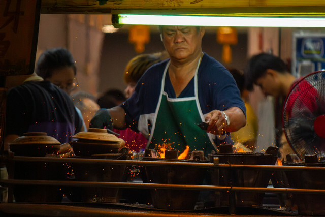 Alor Street Food. Foto hanya ilustrasi, bukan tempat sebenarnya. Sumber: Unsplash/netograph .capture