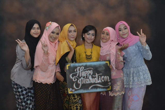 20 kata-kata perpisahan sekolah bikin nangis. Foto hanyalah ilustrasi. Sumber: Unsplash/Ed Us