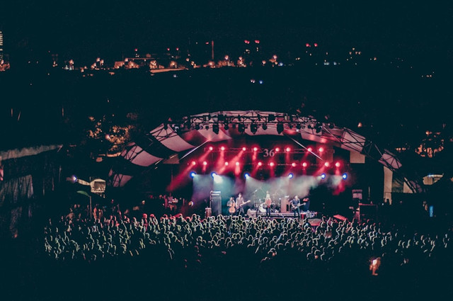 Konser PRJ 2025 jam berapa, foto hanya ilustrasi, bukan konser sebenarnya: Unsplash/Redd Francisco