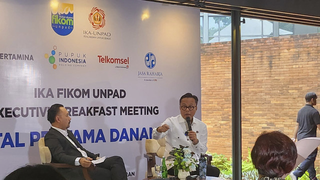 Chief Operation Officer Danantara, Dony Oskaria dalam diskusi bersama Ikatan Alumni Fakultas Ilmu Komunikasi (IKA Fikom) Universitas Padjadjaran (Unpad) di Hutan Kota Plataran GBK, Jakarta Selatan, Rabu (18/6/2025). Foto: Arifin Asydhad/kumparan