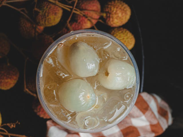 Ilustrasi rekomendasi leci kaleng. Sumber: pexels.com/foodphotography.