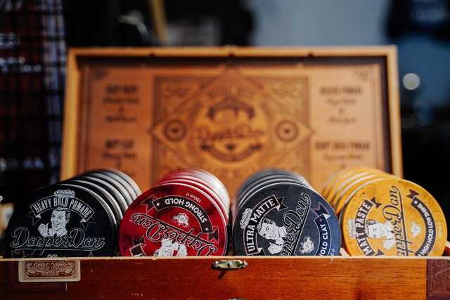 Ilustrasi rekomendasi pomade tidak lengket - Sumber: pexels.com/@maorattias/