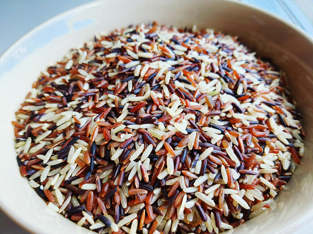 Ilustrasi Tips Merebus Ketan Hitam agar Cepat Lunak. Pexels/Mayda Win