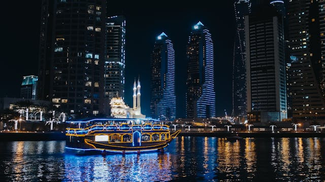 Wisata sekitar Surabaya. Foto hanya ilustrasi bukan sebenarnya. Sumber foto: Pexels/Max Avans