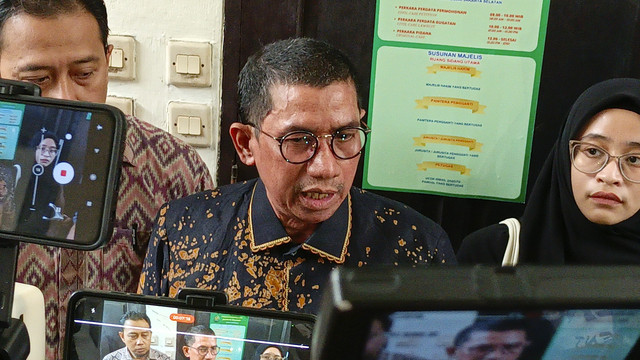 Kuasa hukum Nikita Mirzani, Fahmi Bachmid saat ditemui di Pengadilan Negeri Jakarta Selatan. Foto: Aprilandika Pratama/kumparan