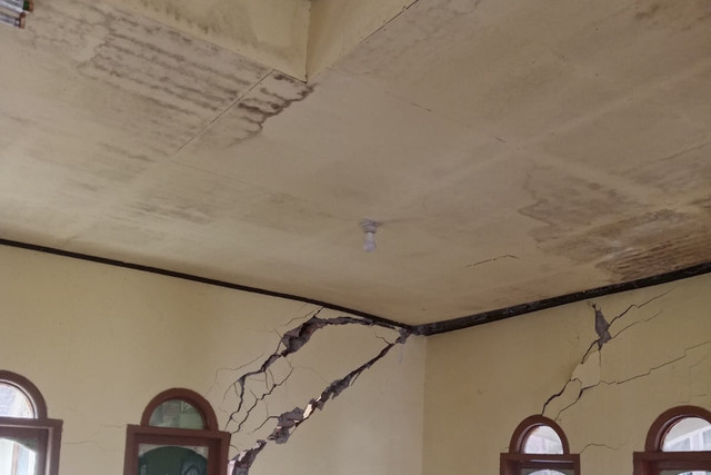 Ratusan rumah rusak akibat pergerakan tanah yang menerjang dua desa di Kecamatan Pagelaran, Kabupaten Cianjur. dok Istimewa