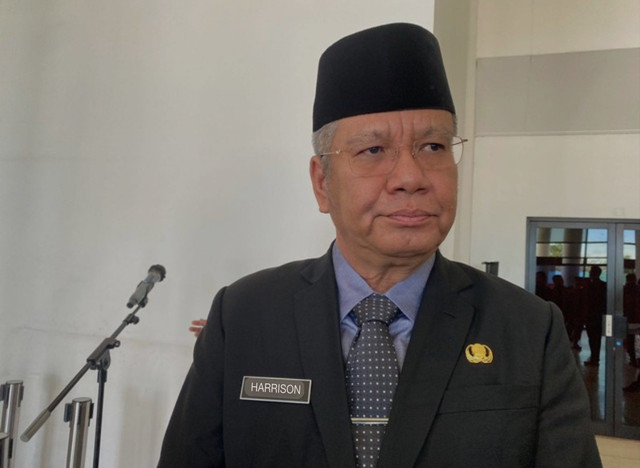 Sekretaris Daerah Kalbar, Harisson. Soal 12 ribu ton uranium di Melawi, Harisson sebut sampai saat ini masih belum ada yang ajukan izin ke Kementerian ESDM. Foto: Dok. HiPontianak