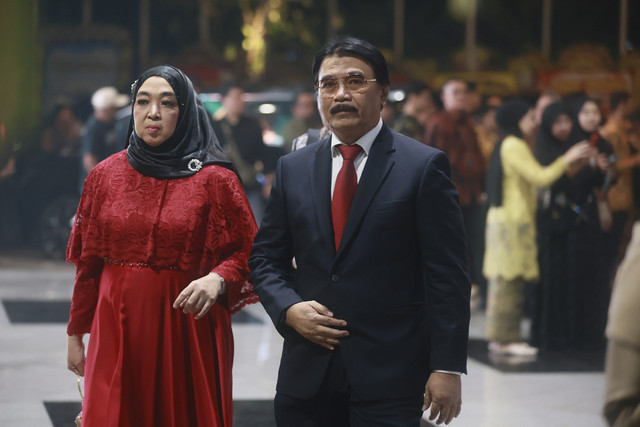 Ketua Gerakan Pramuka Adhyaksa Dault tiba saat menghadiri resepsi pernikahan Al Ghazali dan Alyssa Daguise di Jakarta International Convention Center (JICC), Senayan, Jakarta, Kamis (19/6/2025). Foto: Agus Apriyanto