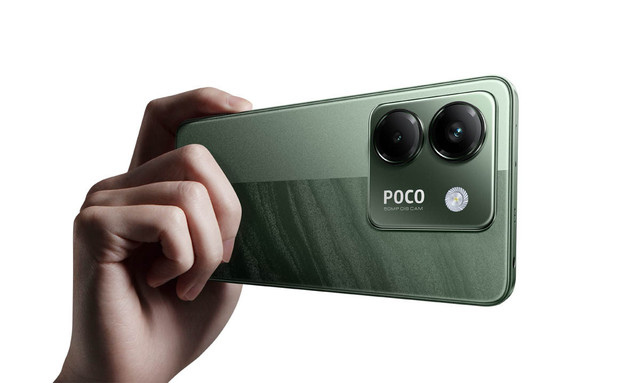 HP mid-range dengan kamera terbaik 2025. Foto: Poco  