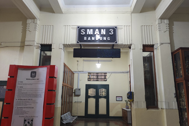 Suasana di SMAN 3 Bandung, Jawa Barat, Jumat (20/6/2025). Foto: Alya Zahra/kumparan 