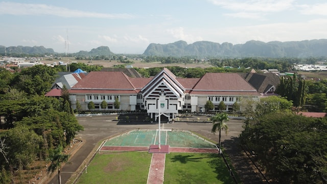 ilustrasi syarat jalur afirmasi spmb 2025. sumber: unsplash/andi hasbi jaya