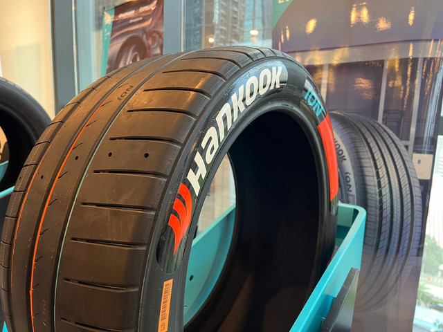 Produk Hankook iON yang ditujukan untuk mobil listrik. Foto: Syahrul Ghiffari/kumparan
