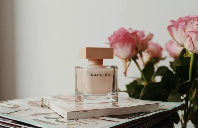 Ilustrasi Parfum Posh Hijab yang Paling Wangi. Sumber: Pexels/Valeriia Miller