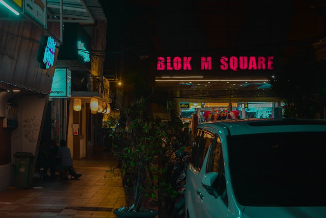 Cara ke Blok M dari Stasiun Tebet. Foto hanya ilustrasi, bukan tempat sebenarnya. Sumber: Unsplash/Syahril Fadillah