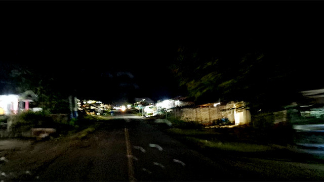 Minimnya lampu penerangan jalan di Kabupaten Bolmong Timur, Sulawesi Utara, dikeluhkan oleh warga.