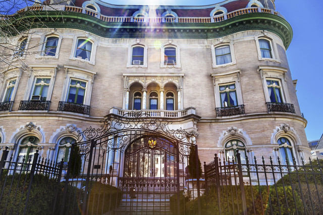 Gedung KBRI untuk Amerika. Foto: Bill Perry/Shutterstock