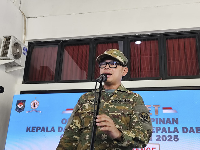 Wamendagri Bima Arya saat ditemui di Kampus IPDN Jatinangor, Kabupaten Sumedang, Jawa Barat, Senin (23/6/2025). Foto: Alya Zahra/kumparan 