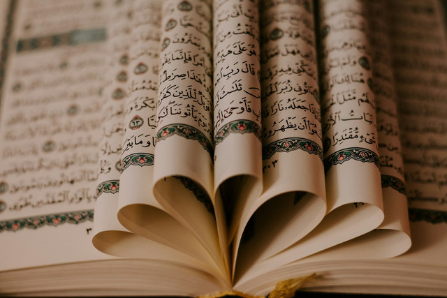 Ilustrasi bacaan al waqiah. Sumber: ashkan forouzani/unsplash