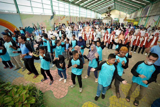 Penasihat I DWP Kemensos Fatma Saifullah Yusuf menghadiri acara Disability Awareness di Jatim, akhir pekan lalu. Foto: Kemensos RI