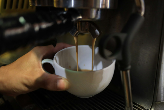 Kopi termahal di dunia. Foto kopi espresso. Sumber: Unsplash/Kartubi Ahmad