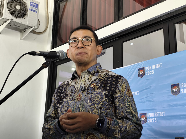 Menteri Kebudayaan Fadli Zon usai memberikan pembekalan materi di retreat kepala daerah gelombang II, di Kampus IPDN, Kabupaten Sumedang, Jawa Barat, Selasa (24/6/2025). Foto: Alya Zahra/kumparan 