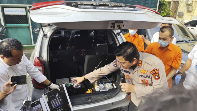 Pers rilis kasus phising dengan modus fake BTS di Polda Metro Jaya, Selasa (24/6/2025). Foto: Rachmadi Rasyad/kumparan