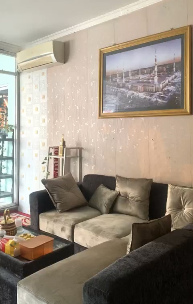 Koleksi Pribadi : Ruang Tamu di sebuah rumah yang tertata rapih