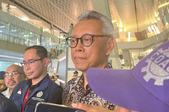 Dirjen Protokol dan Konsuler Kemlu Andy Rachmianto saat ditemui di Bandara Internasional Soekarno-Hatta, Selasa (24/6/2025). Foto: Nasywa Athifah/kumparan