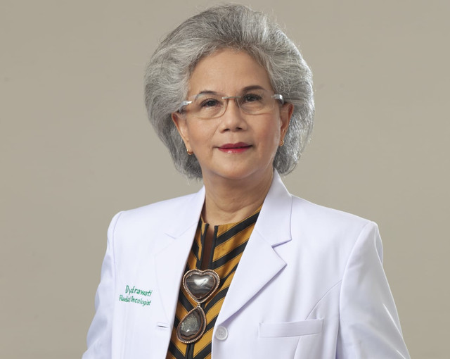 dr. Dyah Erawati, Sp.Rad Sp.Onk Rad (K). Spesialis Radiasi Onkologi Adi Husada Cancer Center (AHCC).