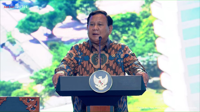 Presiden Prabowo Subianto memberikan sambutan saat meresmikan KEK Sanur dan Bali International Hospital di Denpasar, Bali, Rabu (25/6/2025). Foto: Youtube/Sekretariat Presiden