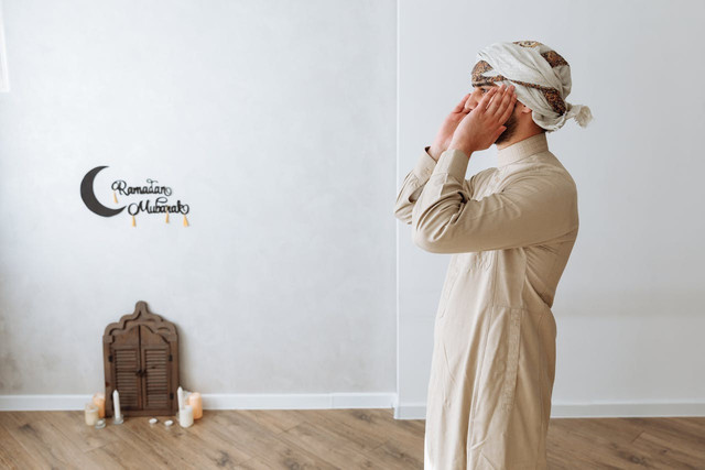 Jawaban adzan Subuh. Foto hanya ilustrasi, bukan yang sebenarnya. Sumber: Pexels/Thirdman 
