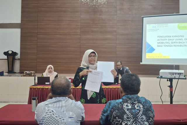 Sentra Wyata Guna menggelar kegiatan peningkatan kapasitas bagi pegawai, pendamping sosial dan pendamping Program Keluarga Harapan (PKH) di Wisma Pendawa Kemensos, Bandung, Selasa (24/6/2025). Foto: Kemensos RI