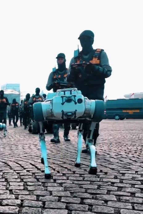 Robot berompi Polri Foto: Instagram/@itwasumpolri