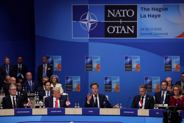 Presiden Amerika Serikat Donald Trump menghadiri pertemuan puncak NATO di Den Haag, Belanda, Rabu (25/6/2025). Foto: Toby Melville/REUTERS
