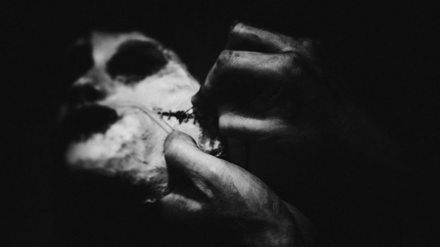 Ilustrasi Film Horor Fantasi Terbaik dengan Dunia Supranatural yang Menakjubkan, Foto: Unsplash/Rob Griffin