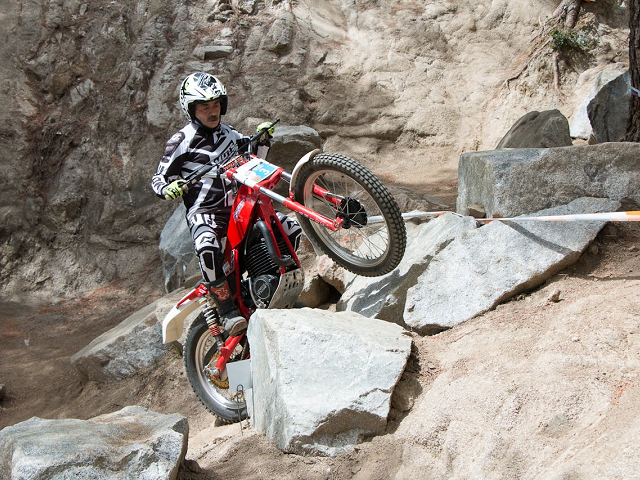 Ilustrasi motor trail terbaik. Sumber: pexels.com/CarlosVidal.