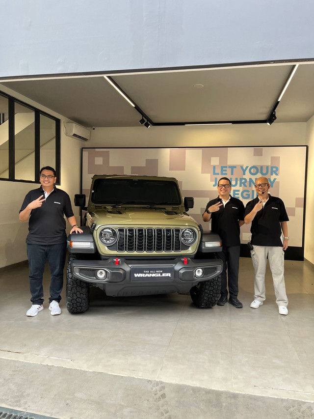 Jeep Lounge di kawasan Pantai Indah Kapuk. Foto: Syahrul Ghiffari/kumparan