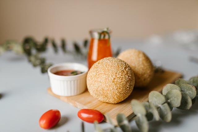 Ilustrasi cara membuat onde-onde agar tidak pecah. Foto: Pexels/RDNE Stock project