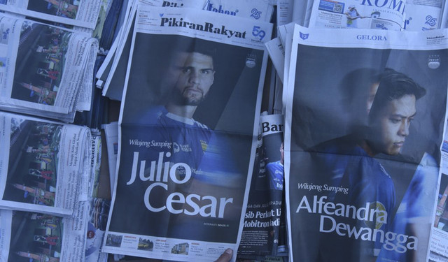 Perkenalan pemain baru Persib Bandung dengan cara yang unik. Foto: Dok. Persib