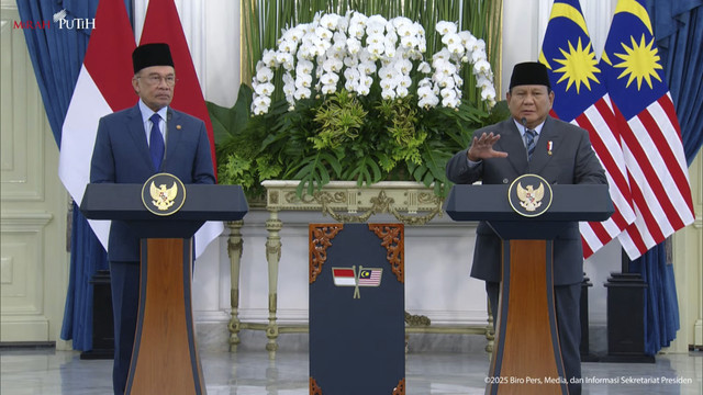 Presiden RI Prabowo Subianto memberikan sambutan saat kunjungan resmi dari PM Malaysia Anwar Ibrahim di Istana Negara, Jakarta, Jumat (27/6/2025). Foto: YouTube/Sekretariat Presiden
