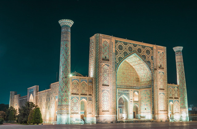 Ilustrasi Bacaan Doa Awal Tahun 1 Muharram. Sumber: Unsplash/Sultonbek Ikromov