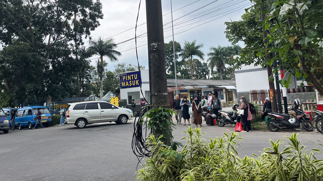 Suasana depan terminal Arjosari, Kota Malang. Foto: dok. Istimewa